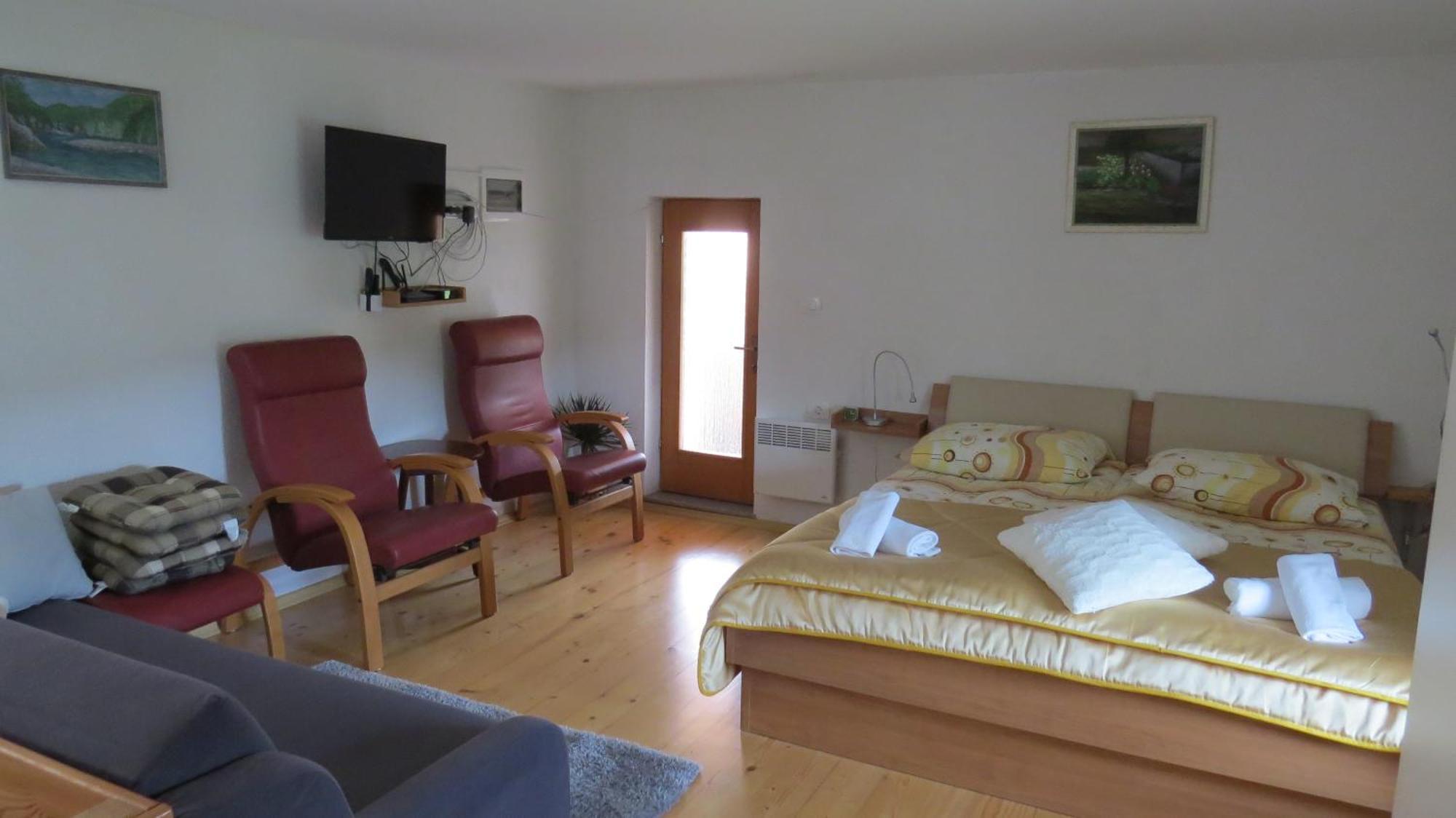 Rocinj Apartmaji Nena מראה חיצוני תמונה