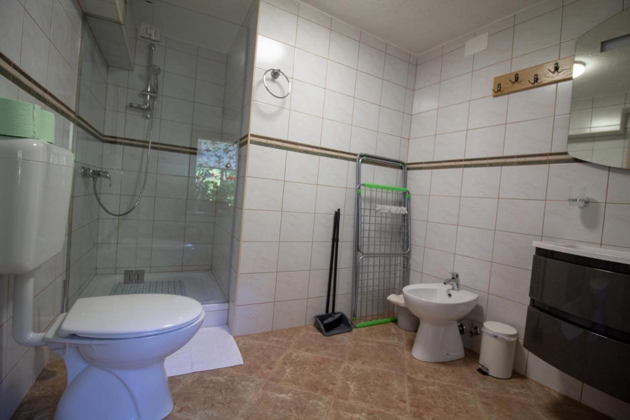 Rocinj Apartmaji Nena מראה חיצוני תמונה